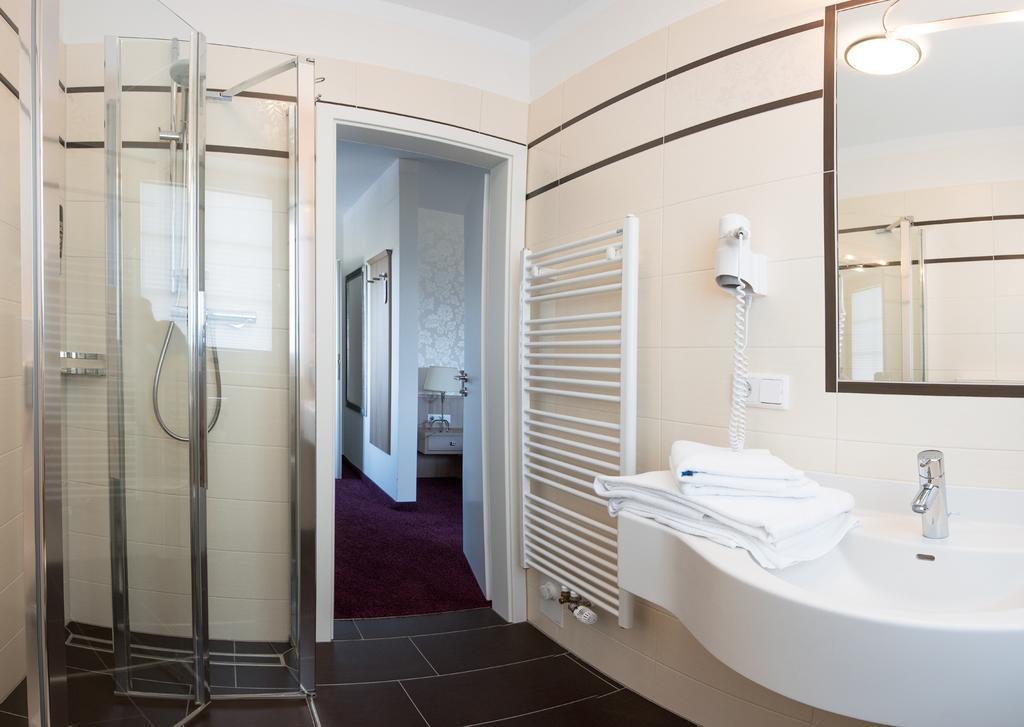 Hotel Restaurant Zum Heidekrug Bersenbruck Phòng bức ảnh